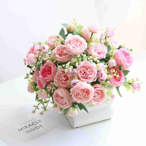 Flores decorativas grinaldas quentes 1pcs Flores de rosa artificiais Buquê de seda rosa 5 Big Head e 4 Bud Fake Flowers for Wedding Home Garden Decoration HKD230818