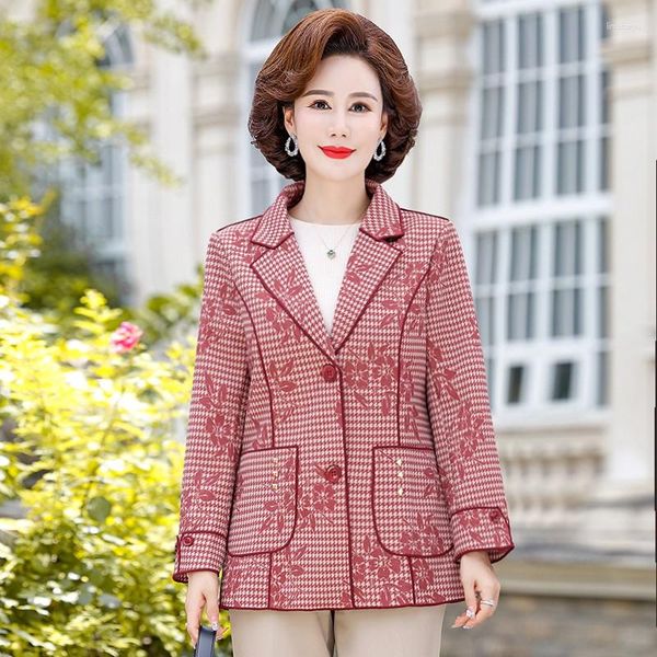 Ternos femininos Mãe idosa de meia-idade outono da primavera em Outerwears Suitores de capela de lapela Blazer Blazer Casat