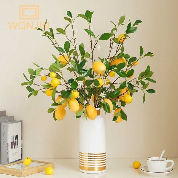 Flores decorativas grinaldas de alta qualidade frutas de limão amarelo com folhas longas flores artificiais para a mesa de mesa em casa decoração de jardim de flores Arranjo de flores HKD230818