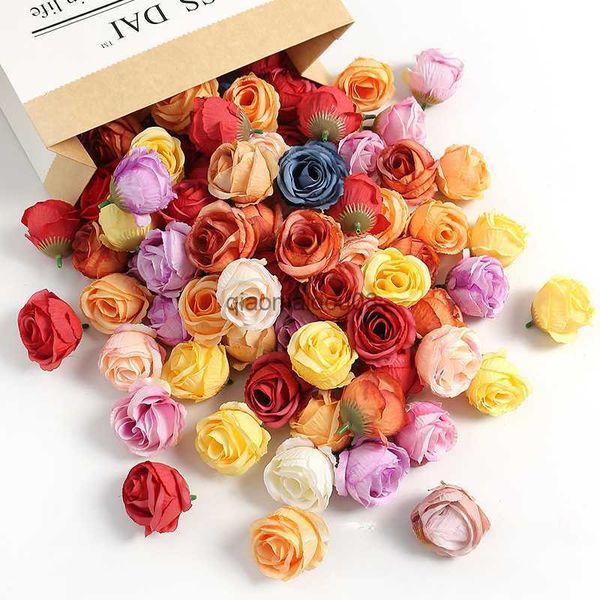 Dekorative Blumen Kränze 20pcs künstlich 4 cm Kleine Blütenknospen DIY Handgemachte Korsage Handgelenk Accessoires Urlaub Wanddekoration Set Rose HKD230818