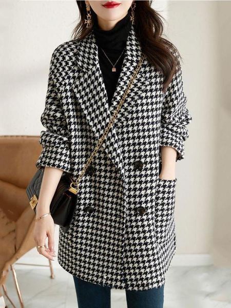 Женские куртки осенние зимние женщины мода двойная грудь Houndstooth Blazer Coat Vintage Pockets Женская шерстяная верхняя одежда шикарные 230818