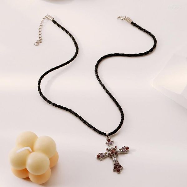 Anhänger Halskette Vintage Barock Christliche Halskette für Frauen Mann schwarzes Seil mit Kristallen Gothic Crucifix Symbol Unisex Schmuck Schmuck