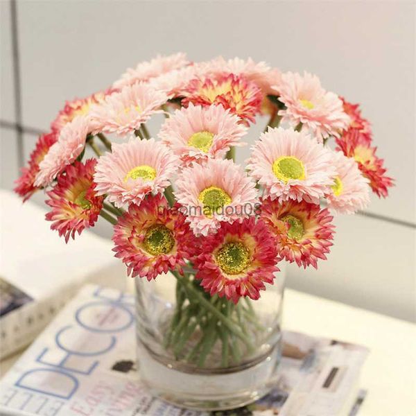 Dekorative Blumen Kränze 10 Ast Flores Künstliche weiße Gänseblümchen gefälschte Pflanze für Hochzeitszeremonie Home Dekoration Blumenarrangement Accessoires HKD230818