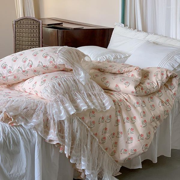 Set di biancheria da letto set da principessa francese cotone a doppio strato fiori di filato bianco pizzo patchwork copripiuminola per letti letti cuscinetti