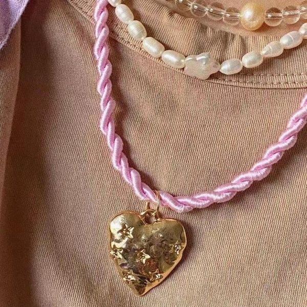Anhänger Halskette Big Hämmerte Herzrosa Seilkette für Frauen Statement Sommerferien süße Schmuck Y2K Ästhetik 2000er Jahre Mode