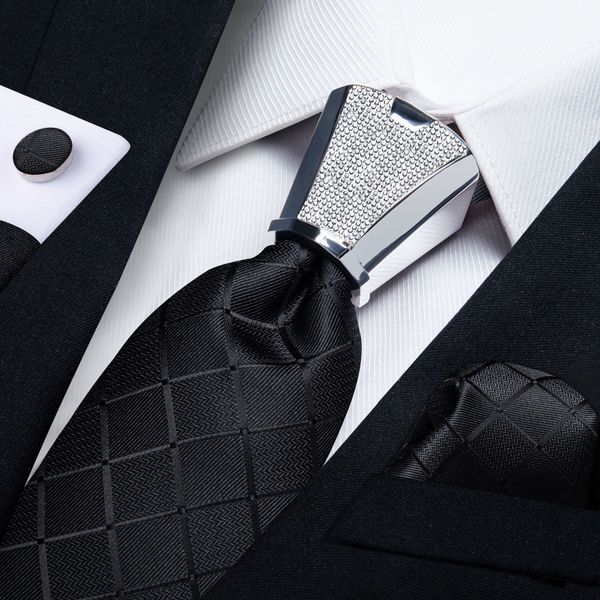 Halskrawatten Dibu -Business Plaid schwarz solide Luxus elegante Seidenkrawatten für Männer Designer Krawatte Schnalle Taschentuch Cufflinks Hochzeitszubehör 230818