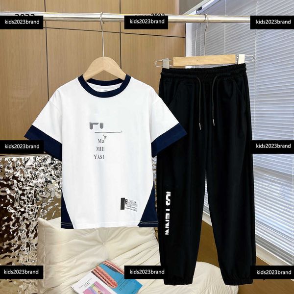 Comfort Tracksits Çocuklar Giysileri Çocuk Tasarımcı Setleri Bebek Ücretsiz Nakliye 2 PCS Mektup Baskılı Yuvarlak Boyun T-Shirt ve Dantel Yukarı Pantolon