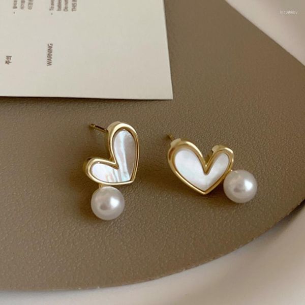 Orecchini a pennaglie 2023 Design Sweet Shello Shell a forma di perle a forma di cuore per le donne Eleganti accessori romantici delle ragazze gioielli di lusso