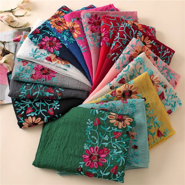 Lenços lenços bordados lenço de xale de viscose floral de bordado de algodão imprimido de bandana indiana e envolve o galo de hijab muçulmano macio de Fould 230818