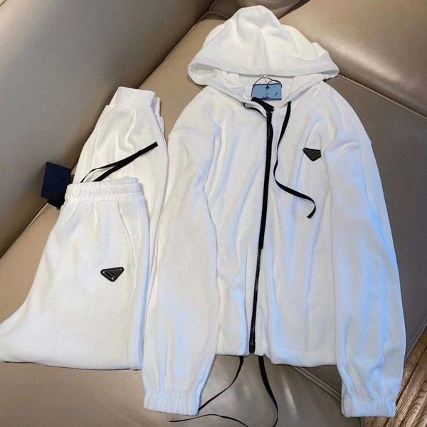 Designer Tracksuit Mens Womens Suit Classical Cardigan Hoodie Simple casual due pezzi Set pantaloni da pista per beramine ad alto elemento da donna abbigliamento da donna s x6jl#