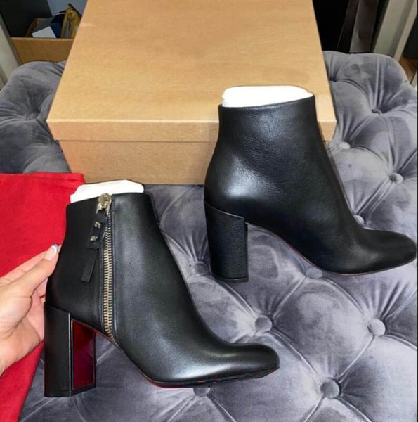 Mulheres de luxo botas curtas Bottações de 85 mm de couro de tornozelo e sapatos com zíper deslizam um salto de salto de inverno Autumn Brand Designer 35-43