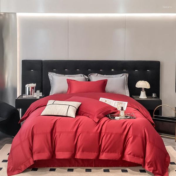 Bettwäsche -Sets 100er ägyptischer Baumwoll geometrischer Streifen Stickerei Luxus 4pcs Bettdecke mit flachem Blatt Kissenbezug Wein rote Farbe