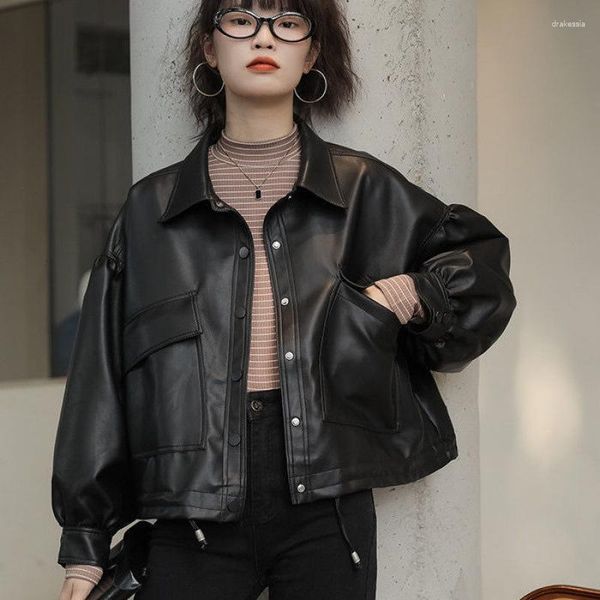 Casaco de design casual solto de couro feminino 2023 Spring Black Motorcicleta curta gótica de menina magra e magra do Japão