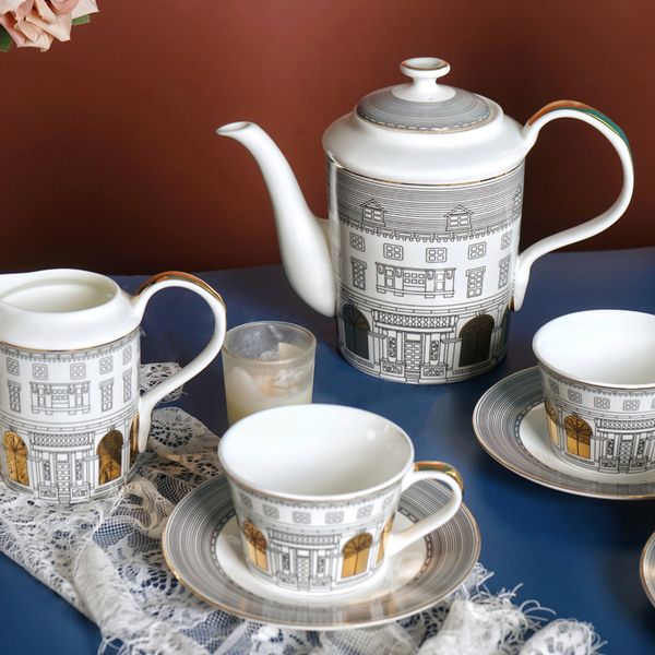 Tassen Retro Swan Castle Bone China Tee Set Kaffeekanne Milch Zuckerschale Tasse Kasse Keramik 230818