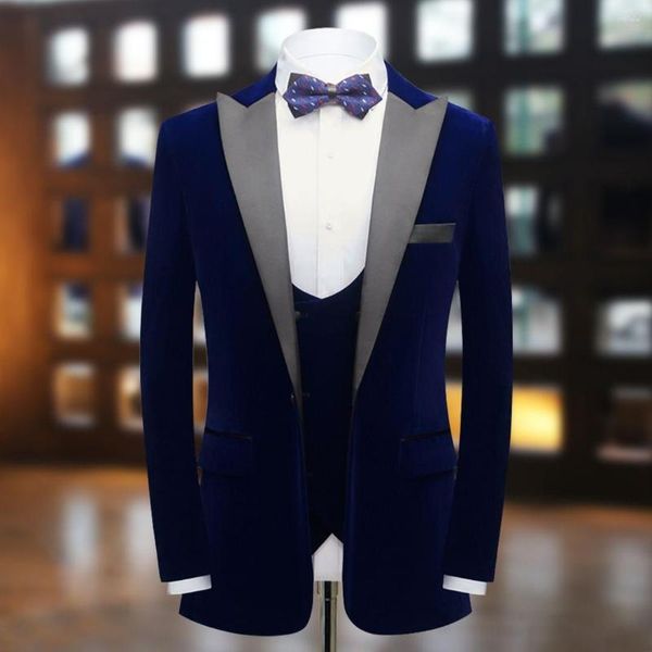 Ternos masculinos Blazer Conjuntos para homens Royal Blue Luxury Velvet Jacket Tuxedo Man Full Social Modern Winter Homme Coat OUFITS 3PC