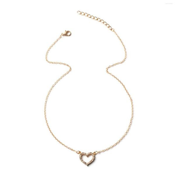 Anhänger Halsketten ausgehöhltes Herz Diamant Halskette Geruchsfreie und ungiftige Materialien für das Dating-Einkaufs-Outfit-Accessoire