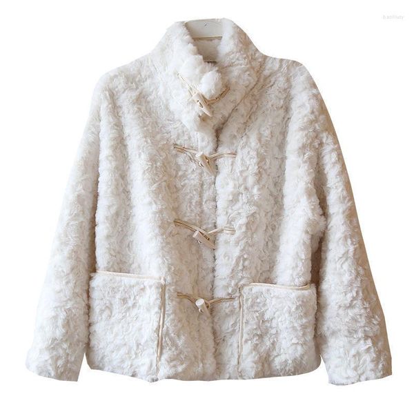 Pelliccia da donna a una cappotto corto 2023 autunno/inverno fibbia corna alla moda in versione coreana collare coa di agnello femminile agnello warm coa