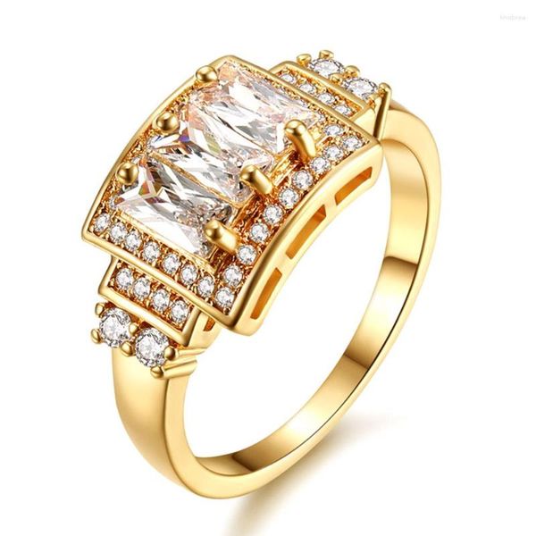 Clusterringe Luxus Mode Zirkon Diamant für Frauen 18k Gelbgold Farbe Anillos Mujer Gemstones Juwely Accessoires Geschenkparty