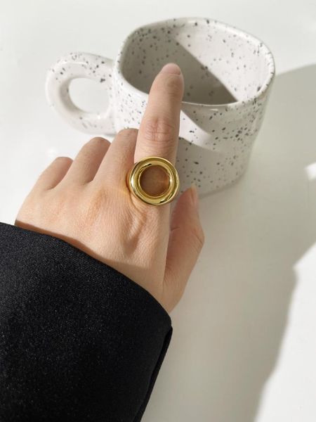 Anéis de casamento Monlansher Solid 18K PVD PVD Placada anel de círculo redondo para mulheres aço inoxidável Farniz