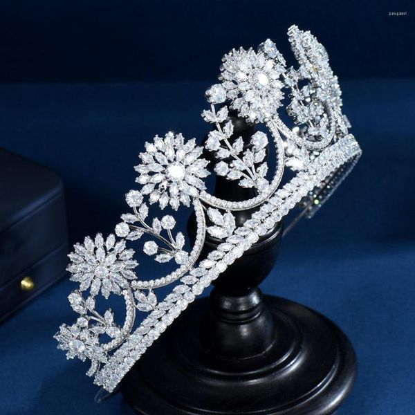 Cabelo Cabelo Moda Acessórios de luxo Jóias de casamento de casamento cúbico Zircão Flor Flor Shape Crowntiara For Women C-25