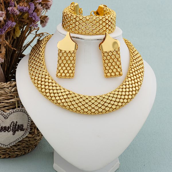 Ohrringe Halskette Schmuck Set für Frauen Chunky Halskette Ohrringe Dubai Gold plattiert Armband African Fashion 3pcs Schmuck für Punk -Party Hochzeit 230818