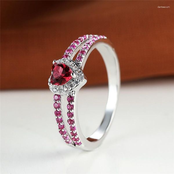 Anelli di nozze Crystal Crystal Love Heart Ring Anello Rosa Zircone Red Stone Trendy Silver Color for Women