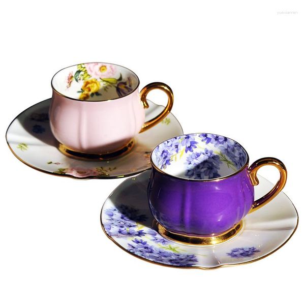 Cups Saucers Italienisch konzentriertes Handspülung Restaurant Filtration Kaffee Tasse mittelgroße Knochenporzellanpaar rosa und lila Set Geschenk