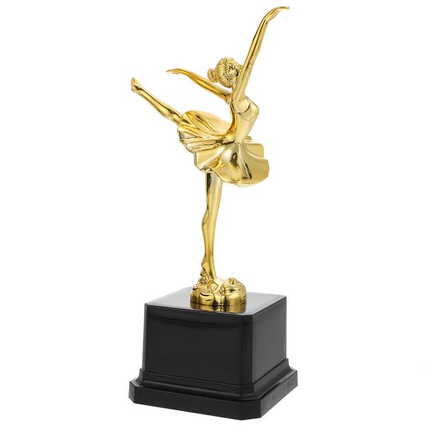 Oggetti decorativi Figurine Ballet Dance Trophy Cup Gold Cups Trofie di plastica Figlio 230818