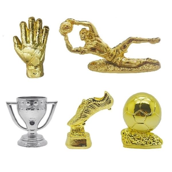 Dekorative Objekte Fußball Golden Stiefel Top Soccer Award Mini Model La Liga World Metal Trophy Handschuhe Keychain Fans Souvenir Geschenk 230818