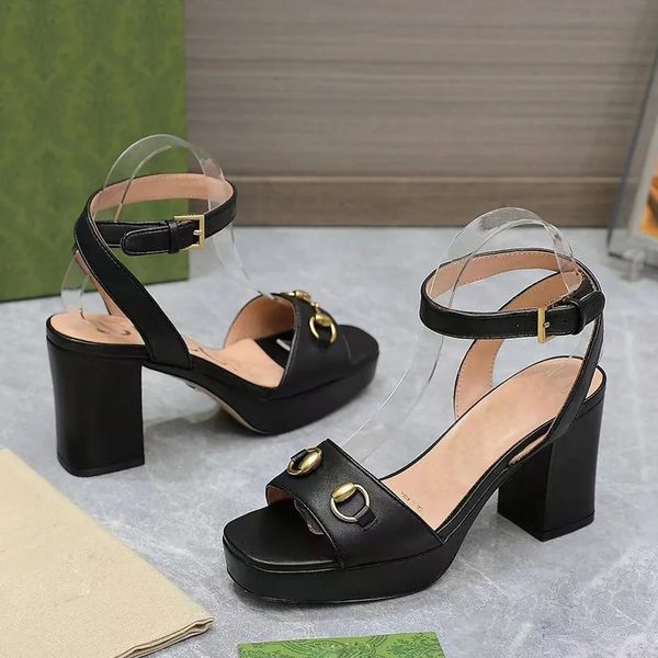 Dicke High Heel -Plattform Sandalen echte Leder -Knöchelgurt Block Absatz Open Toe Dress Schuhe Frauenparty Abendschuhe Luxusdesigner High Heels Factory