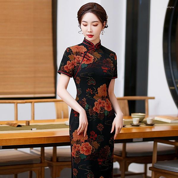 Этническая одежда 2023 Весна и осень Улучшенная китайская стиль Чонсам Элегантная Леди Слаймная прорезь средней длины QIPAO Вечернее платье для женщин