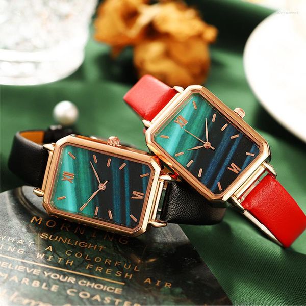 Relógios de moda de moda de punho Set Set Square Green Square Dial Bracelet Quartz Assista elegante e encantador senhoras recar