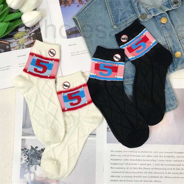 Meias de designer 2023 primavera/verão novas meias femininas números coloridos 5 letras bordadas moda algodão meia 7mko