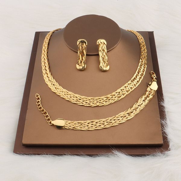 Ohrringe Halskette Goldfarbe hohl Ohrringe Halskette Set Mode Frauen Dubai Africa Luxus Punk Schmuck Halskette Großhandel Accessary 230818