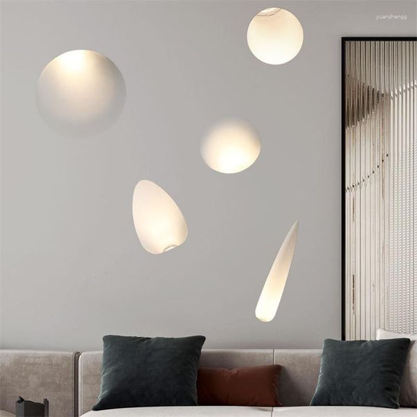 Lâmpadas de parede brancas luzes de decoração de casa simples luminária de gesso LED oculto oco com fundo moderno de fundo moderno