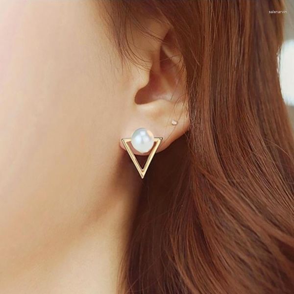 Orecchini per borchie Bijoux Trendy Micro Hollow Out Triangle Pearl Accessori per le orecchie in metallo coreano Gift Mother Day Donne eleganti