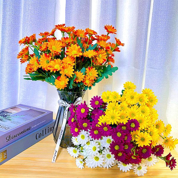 Dekoratif Çiçek Çelenkleri 1pc Diya Düğün Sonbahar Daisy Buket Masa Dekorasyon Papatya Simülasyonu Sahte Yapay Çiçek 230822