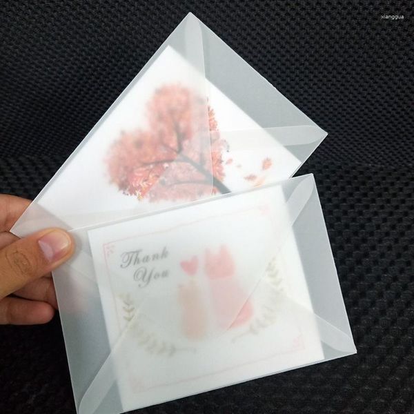 Embrulho de presentes 50pcs /lote 16 11cm de papel de papel de ácido sulfúrico semi-transparente para cartão postal DIY /convite de casamento de armazenamento de cartão europeu