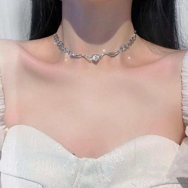 Цепи Гот Сердце Кристаллическое волновое подвесное ожерелье для женщин Эстетические винтажные чары Колчания