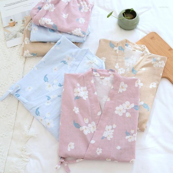 Abbigliamento da donna da donna giapponese Kimono Pajamas Abito da donna Spring ed estate sottile garza di cotone Cherry Blossom Sleeve a tre quarti Sleeve Casa sciolta