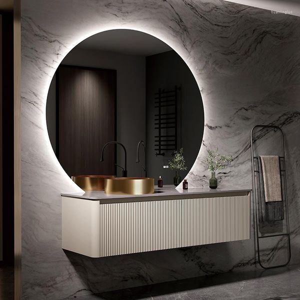 Set di accessori per bagno in stile francese con pannello roccioso Combinazione per bacino da tavolo in oro di lusso