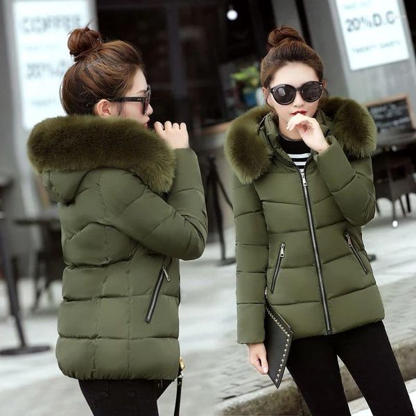 Frauen in Winterjacke Frauen Parkas Mantel schöne Kapuzeparka weibliche Jacken dicke warme Baumwolle gepolsterte Oberbekleidung Ladies Mantel