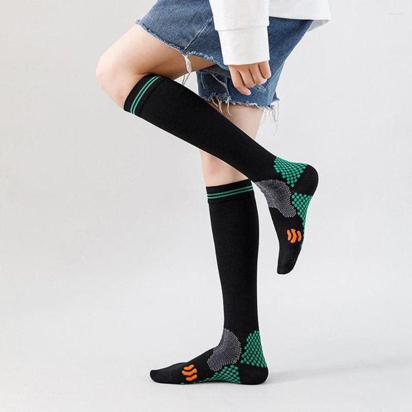 Calzini sportivi che eseguono punti di compressione da golf calzini football coreano calcio di calcio per tubo uomini ginocchini calcio