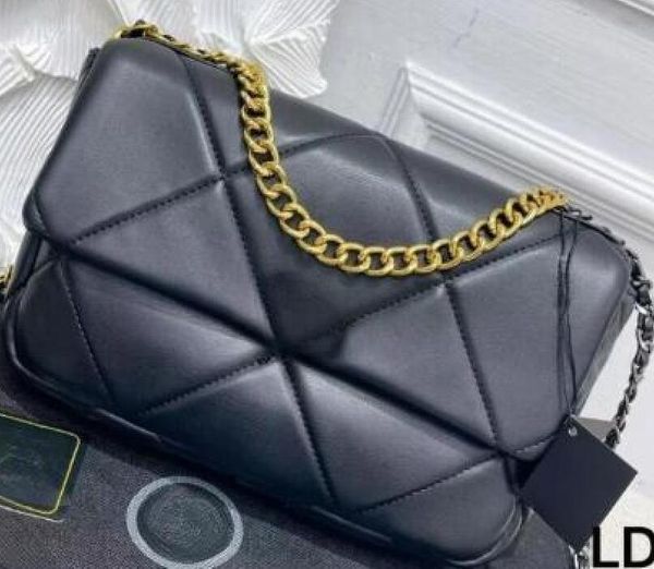 Donne Crossbody Borse Borse per spalle Designer Luxury Mini Portable Box Portante Costice Borsa di rossetto di pelle di pelle nera Ladies Fashion Piccole borse Golden Ball Chain23