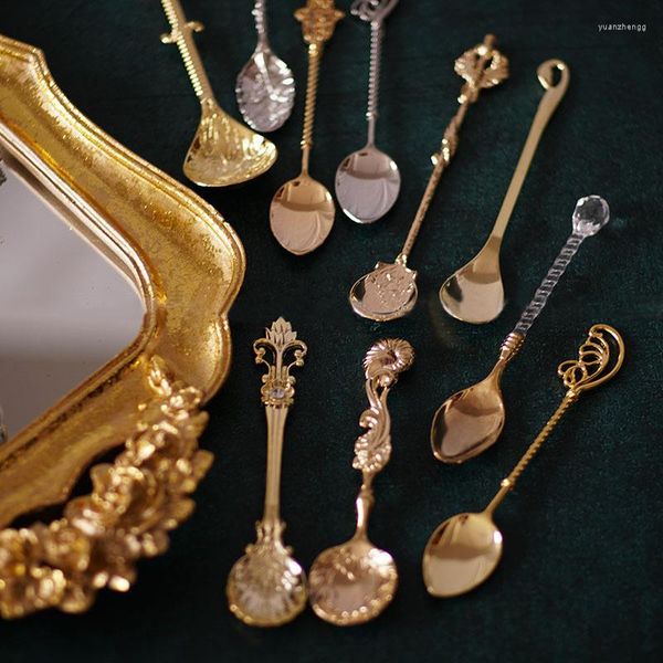 Spoons Vintage Royal Flower Spoon Hand Hands Retro Coffee Stir Desert Tea Creative Cucina Mini Tappella da tavolo Decorazione