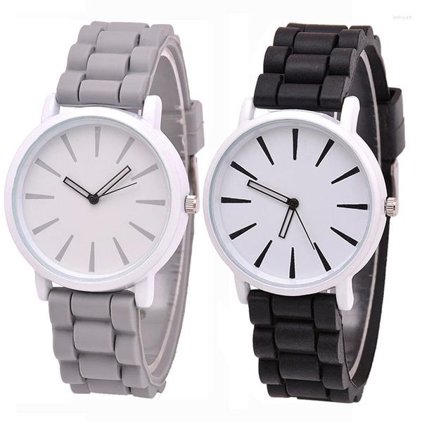 Начатки простые женщины Quartz Watch Casual Fashion Силиконовый ремешок часы Ультратонкие Женева-Желевые Нарученные Грустки Подарочные часы капля часов