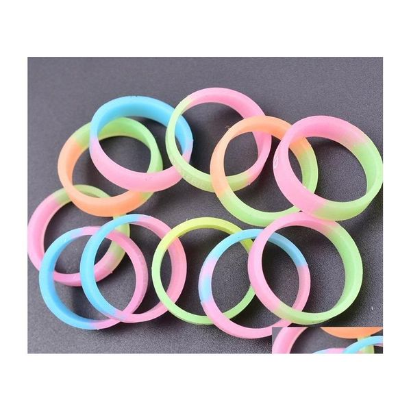 Anelli a banda luminosa gioielli sile fluorescente colore casuale 20mmx5mm bagliore grazioso nell'anello del dito scuro bdehome drop delivery dhjo9 otrt2