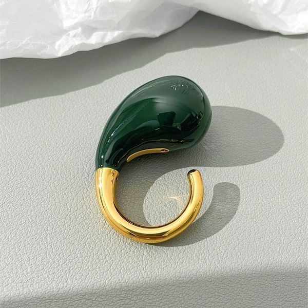 Eheringe 2023 Charme berühmte Designer -Marke Blackish Green Water Drop Ring Frauen Europa Amerika Luxusschmuck Trend 230822