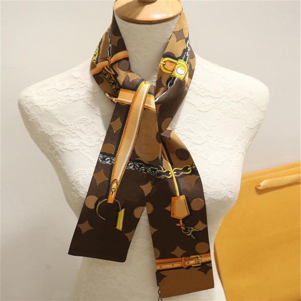 Luxus -Modemarke Seidenschal für Damenbriefe Frauen Designer Alphabetisches Stirnband Hochwertige klassische Handtasche Seidenschals 8272U