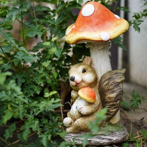 Decorazioni da giardino scoiattolo per scoiattolo di funghi di funghi di funghi decorazioni per sculture paesaggistica